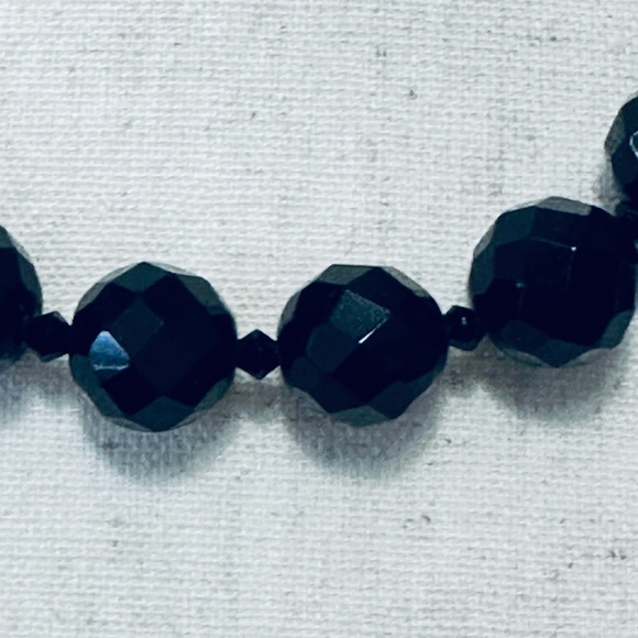 Elegant Black Beaded Necklace - Picture 2 of 5